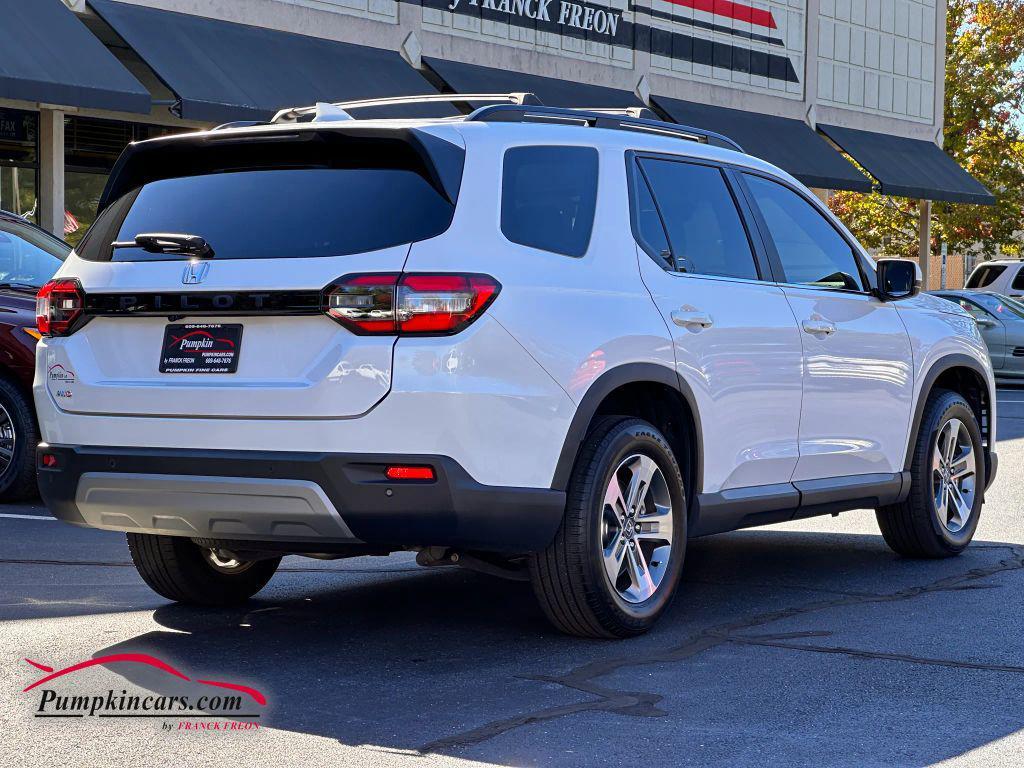 used 2023 Honda Pilot car, priced at $35,995