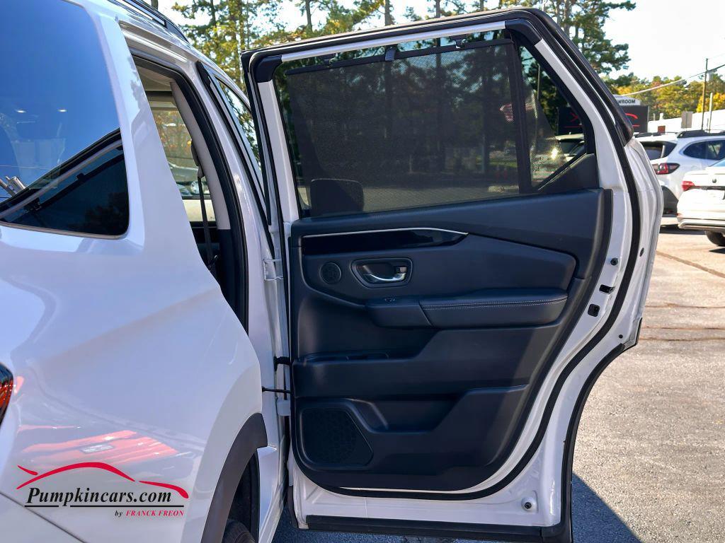 used 2023 Honda Pilot car, priced at $35,995