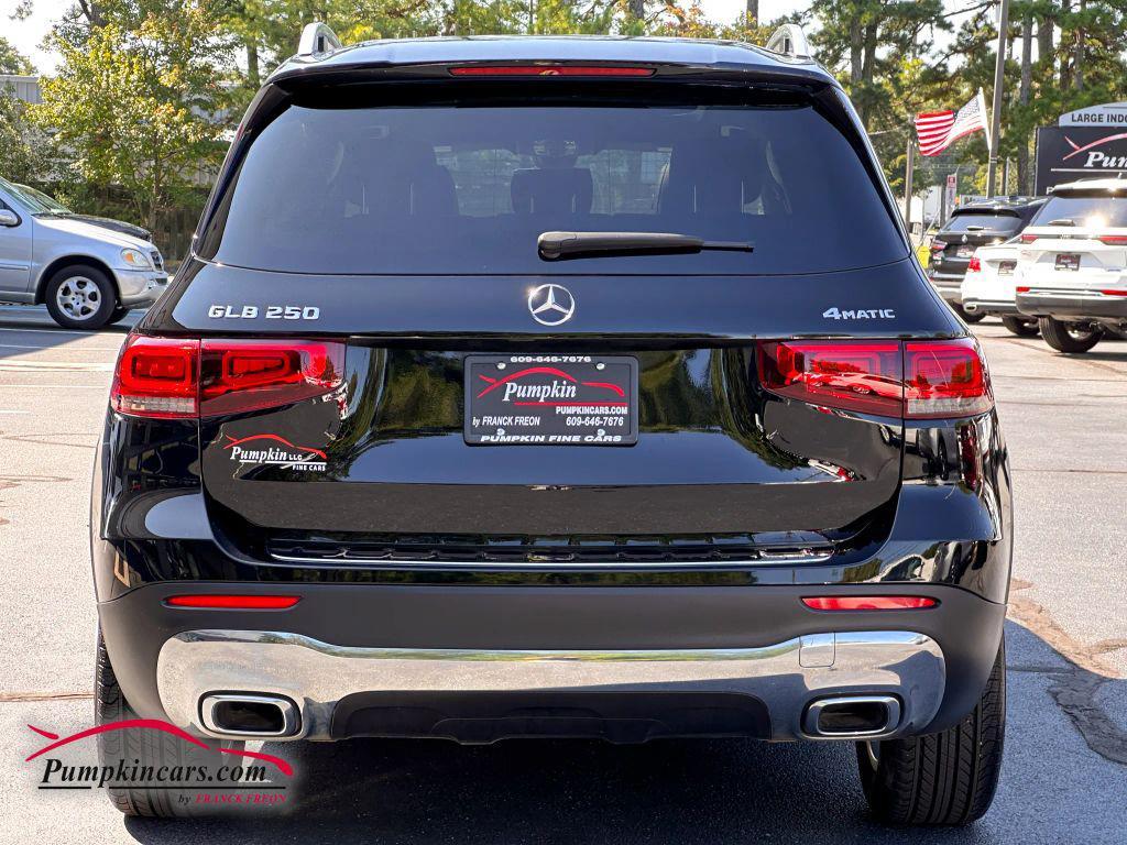 used 2022 Mercedes-Benz GLB 250 car, priced at $30,995