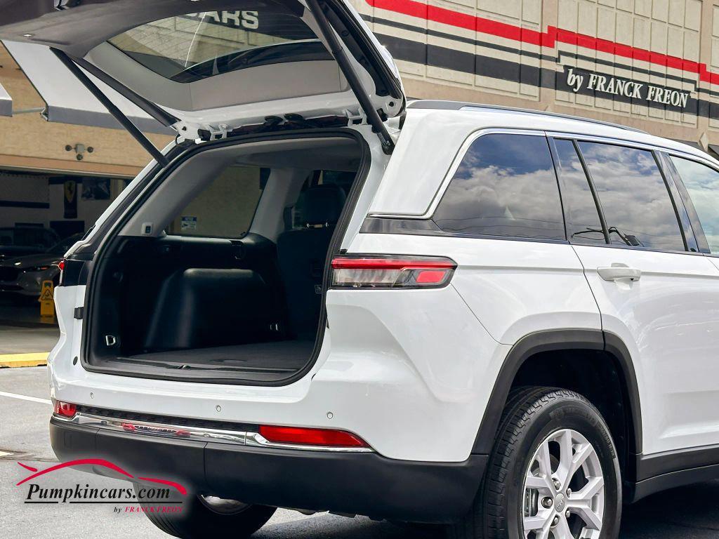 used 2023 Jeep Grand Cherokee car, priced at $34,995
