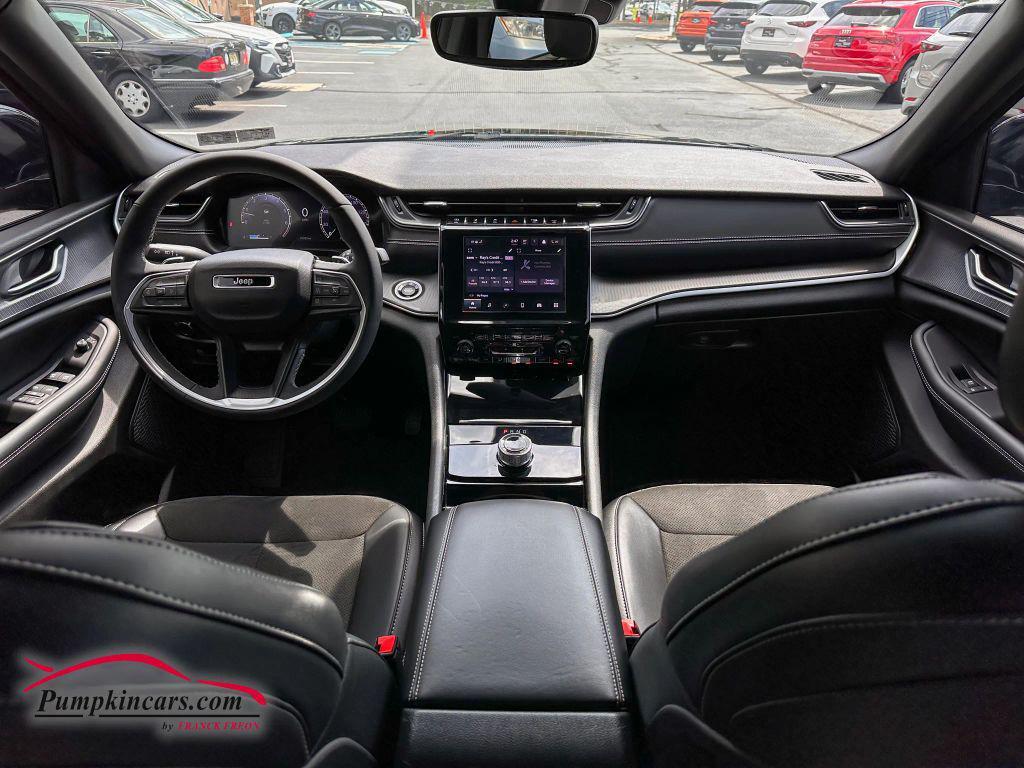 used 2023 Jeep Grand Cherokee car, priced at $34,995