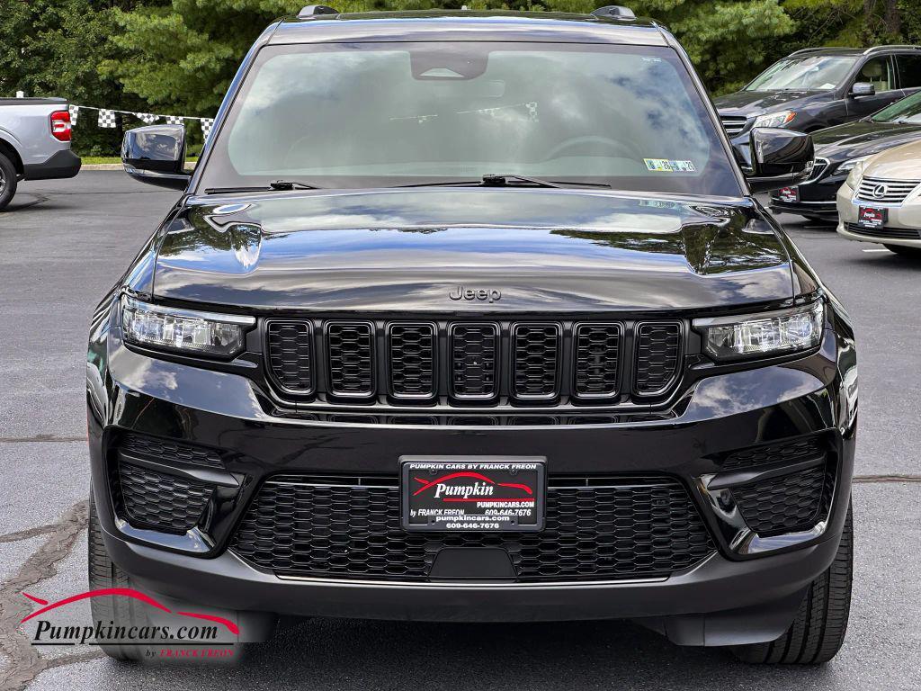 used 2023 Jeep Grand Cherokee car, priced at $34,995