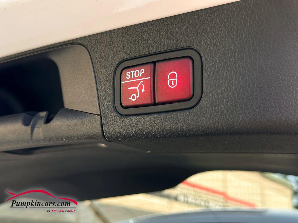 used 2022 Mercedes-Benz GLB 250 car, priced at $30,995