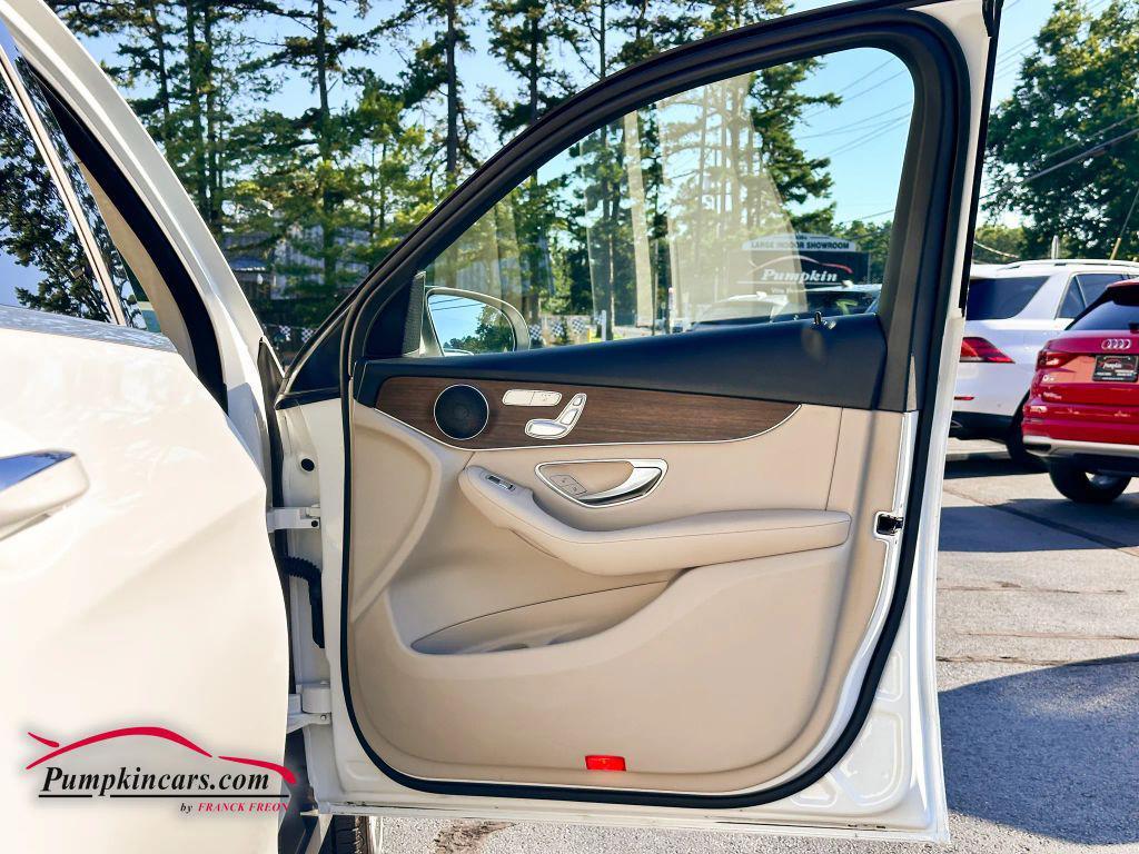 used 2021 Mercedes-Benz GLC 300 car, priced at $31,995
