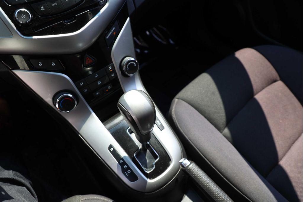 used 2014 Chevrolet Cruze car, priced at $5,495