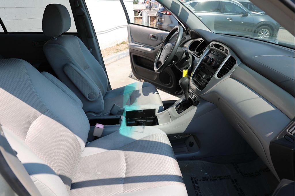 used 2007 Toyota Highlander car, priced at $7,495