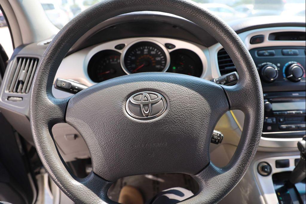 used 2007 Toyota Highlander car, priced at $7,495