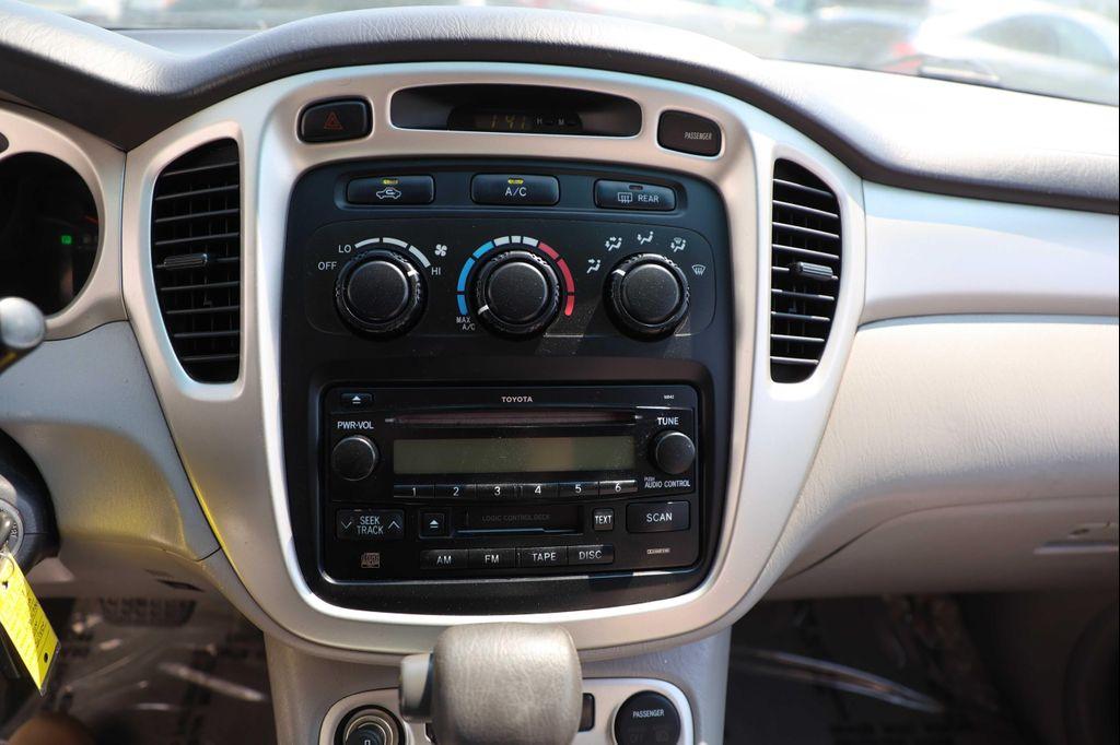 used 2007 Toyota Highlander car, priced at $7,495