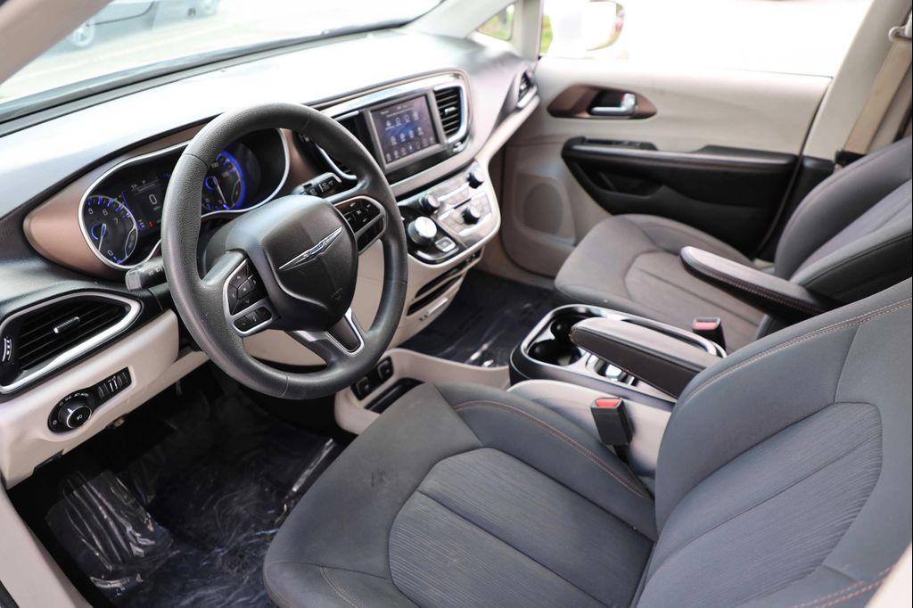 used 2018 Chrysler Pacifica car, priced at $13,495