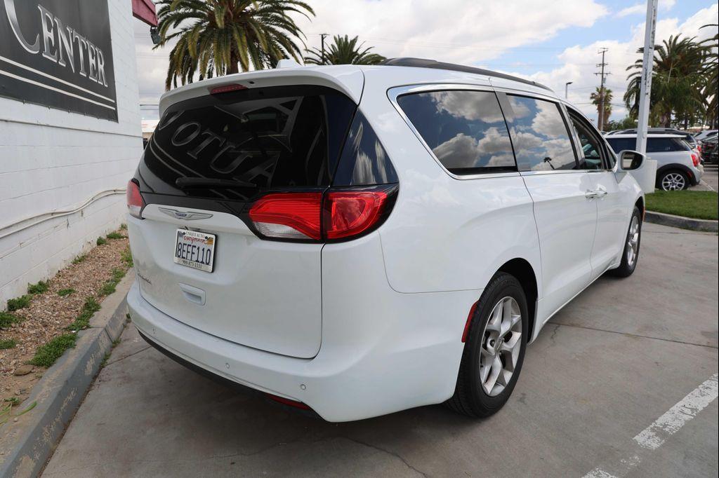 used 2018 Chrysler Pacifica car, priced at $13,495