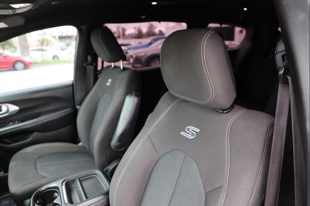 used 2020 Chrysler Pacifica car, priced at $14,995