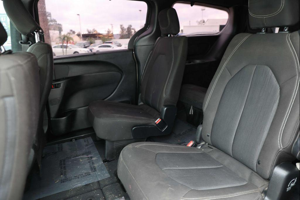 used 2020 Chrysler Pacifica car, priced at $14,995