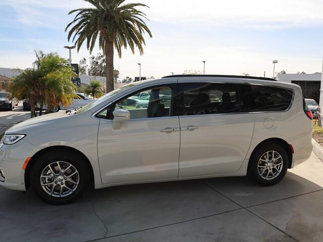 used 2021 Chrysler Pacifica car, priced at $14,995