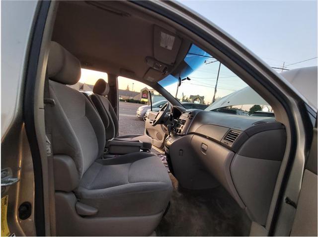 used 2006 Toyota Sienna car, priced at $4,365