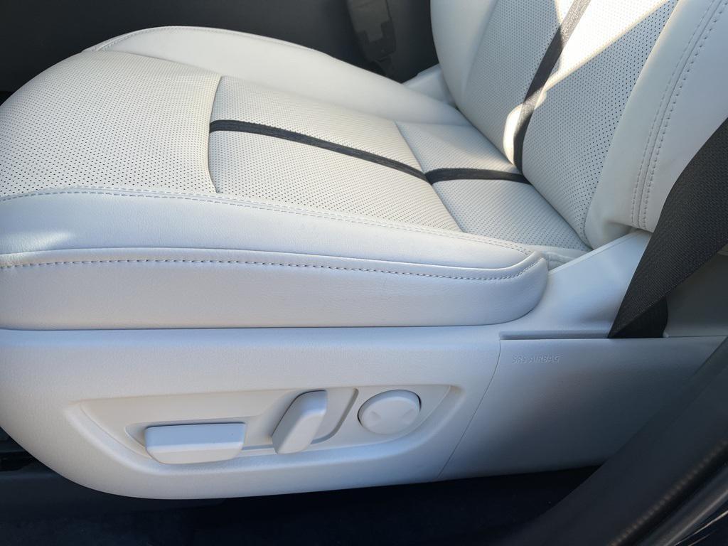 new 2025 Mazda CX-90 car, priced at $58,094