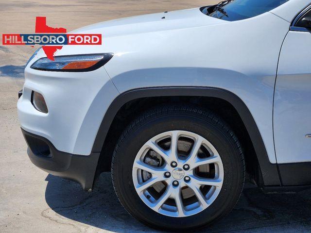 used 2018 Jeep Cherokee car, priced at $13,828