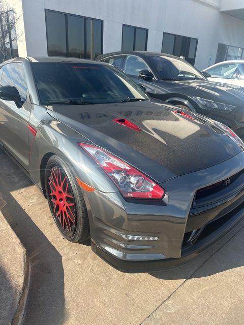 used 2015 Nissan GT-R car