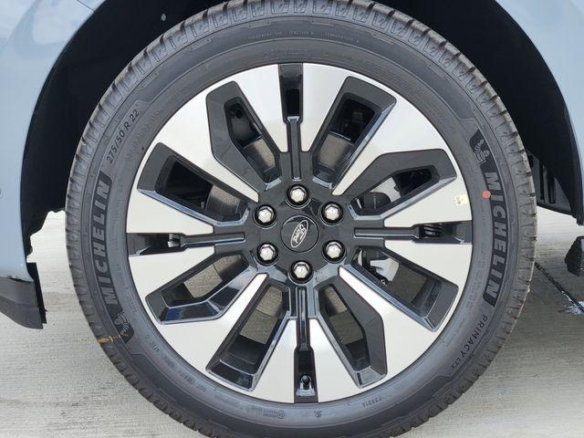 new 2025 Ford Expedition car, priced at $80,230
