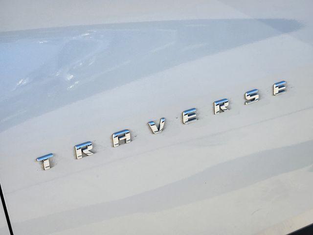 used 2022 Chevrolet Traverse car, priced at $19,201