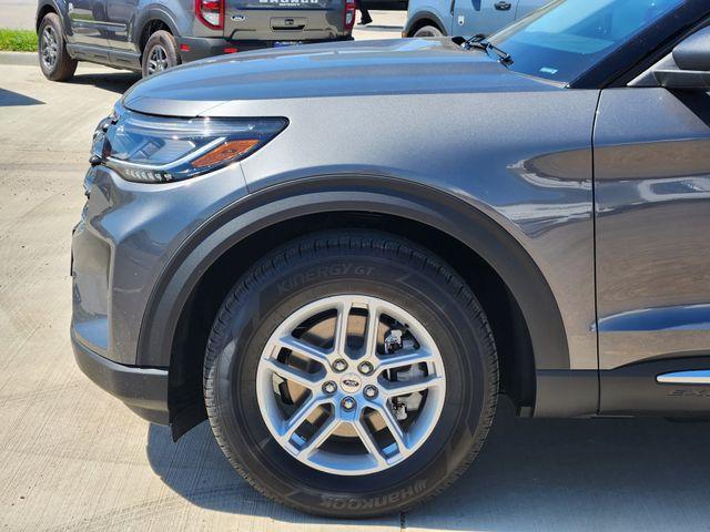 new 2025 Ford Explorer car, priced at $41,146