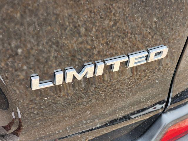 used 2021 Jeep Cherokee car, priced at $23,657