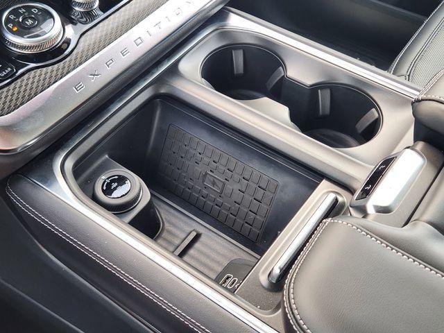 new 2025 Ford Expedition car, priced at $80,470
