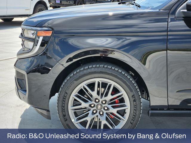 new 2025 Ford Expedition car, priced at $80,690