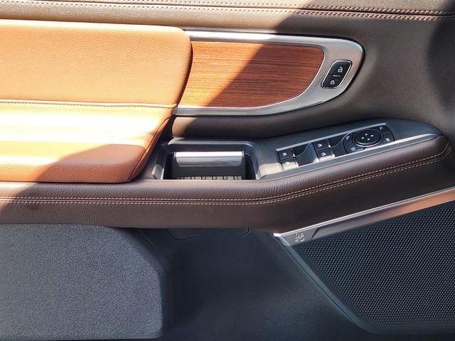 new 2025 Ford Expedition car, priced at $83,394