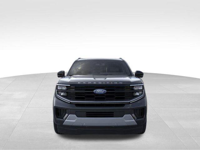 new 2025 Ford Expedition car, priced at $90,490