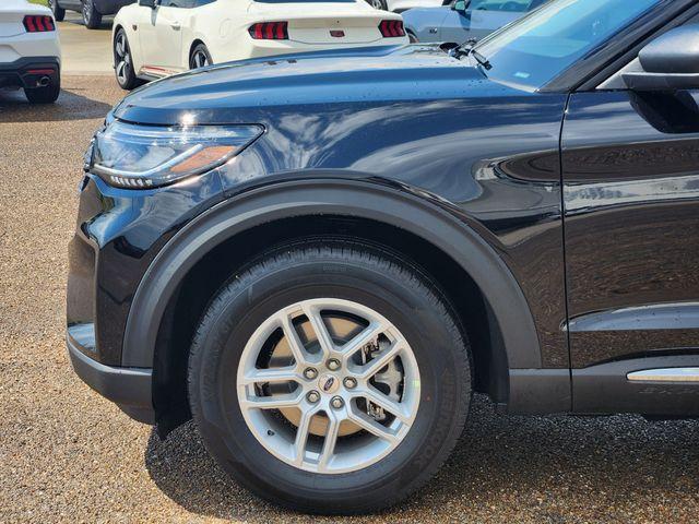 new 2025 Ford Explorer car, priced at $38,714