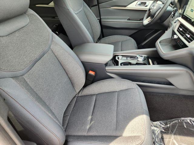 new 2025 Ford Explorer car, priced at $39,180