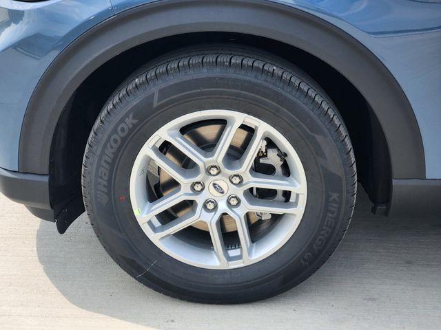 new 2025 Ford Explorer car, priced at $39,180