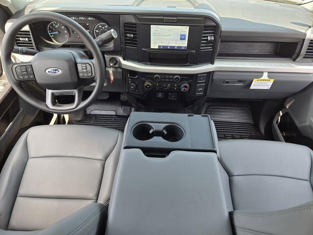 new 2025 Ford F-250 car, priced at $52,284