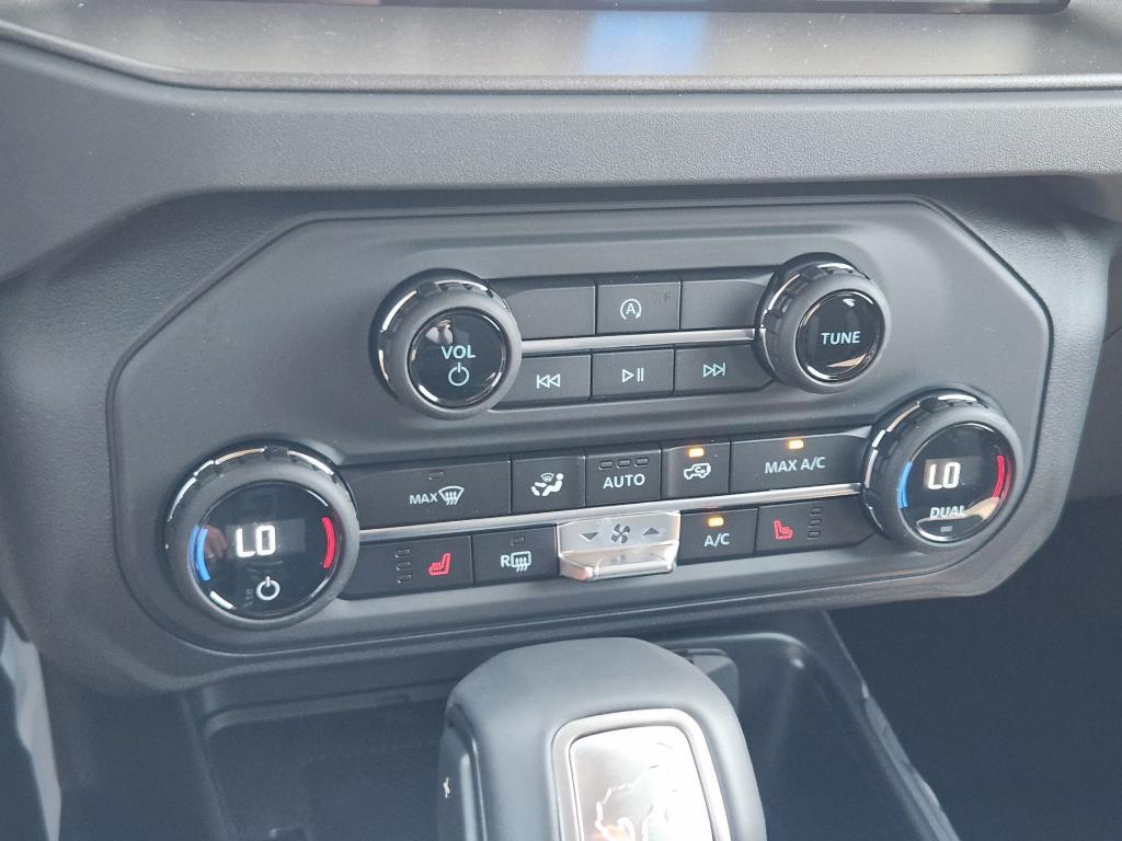 new 2025 Ford Bronco car, priced at $42,172