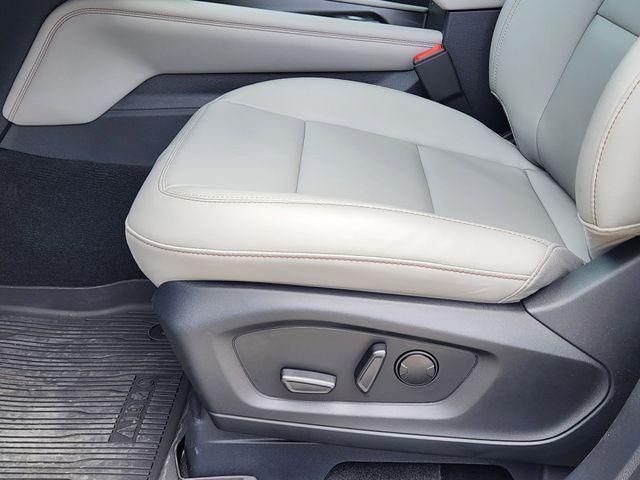 new 2025 Ford Explorer car, priced at $40,720