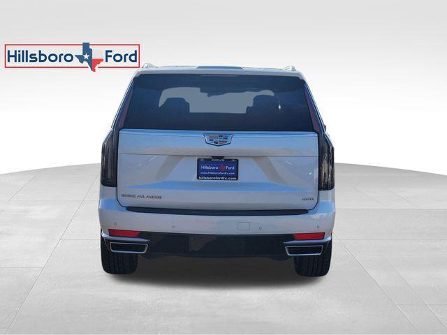 used 2022 Cadillac Escalade ESV car, priced at $68,753