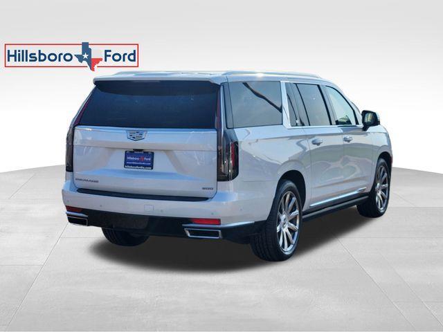 used 2022 Cadillac Escalade ESV car, priced at $68,753