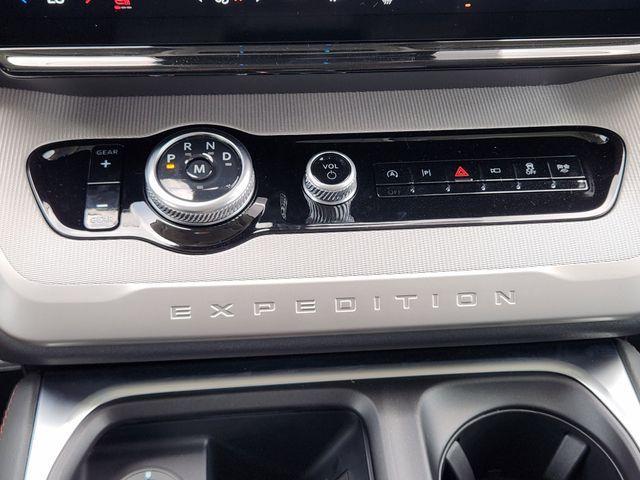new 2025 Ford Expedition Max car, priced at $72,205