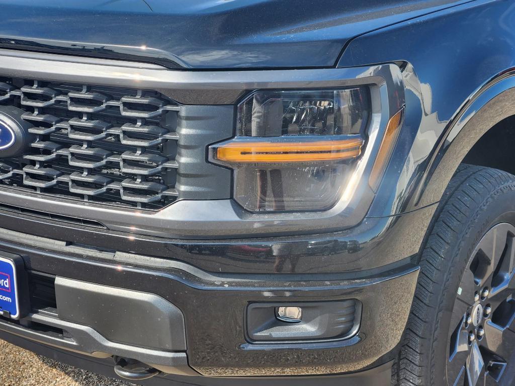 new 2025 Ford F-150 car, priced at $47,201
