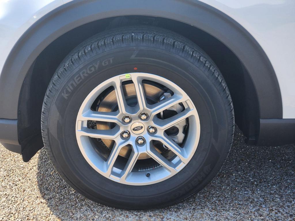 new 2025 Ford Explorer car, priced at $39,367