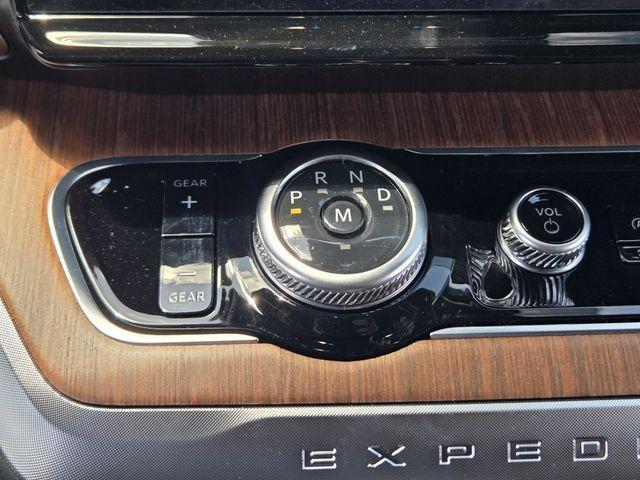 new 2025 Ford Expedition Max car, priced at $87,645