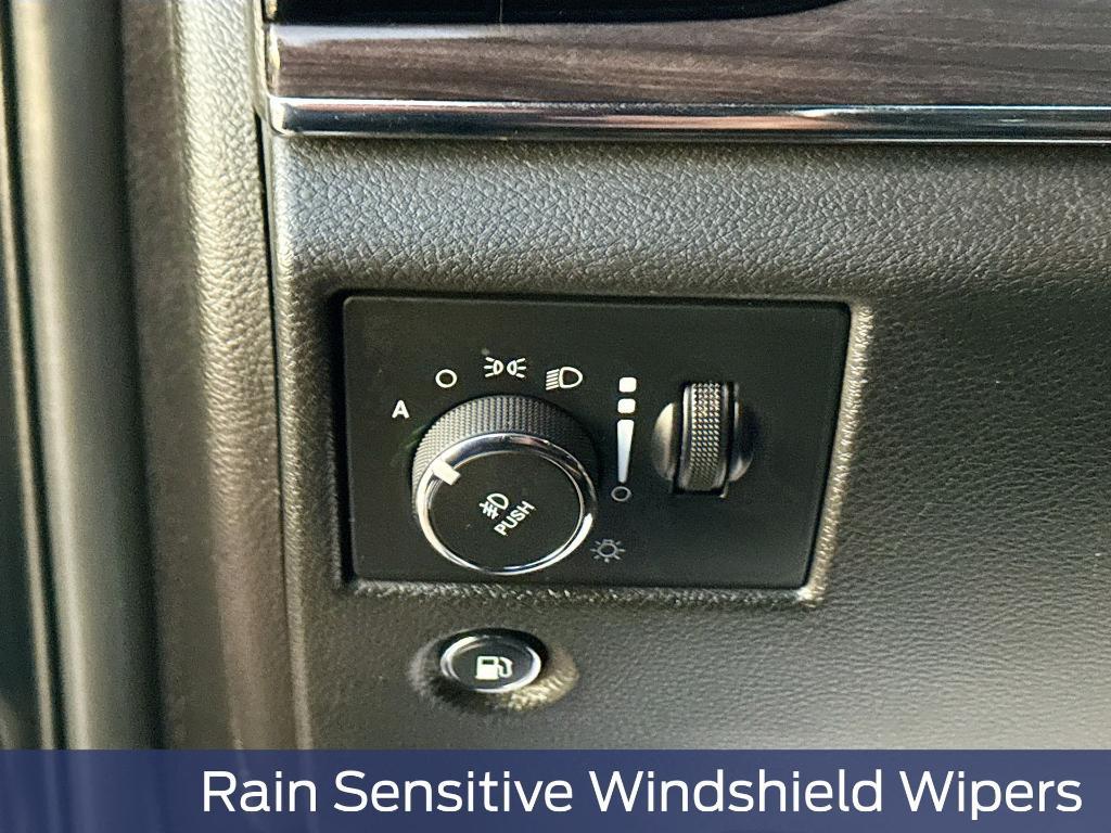 used 2021 Jeep Grand Cherokee car, priced at $23,886