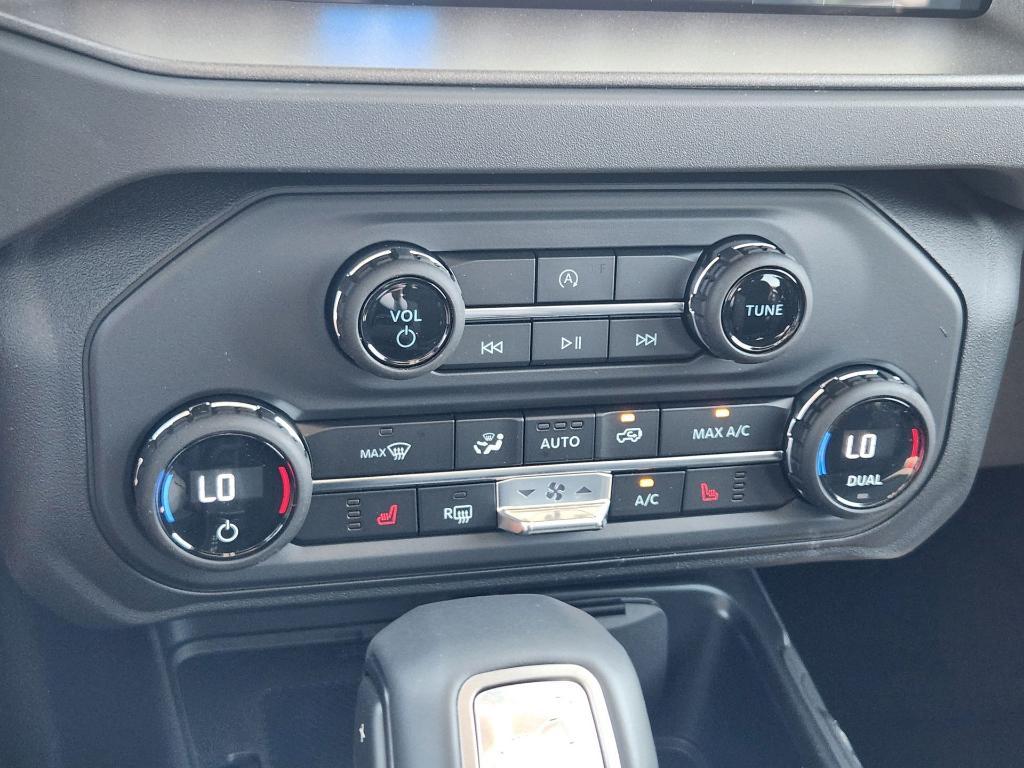 new 2025 Ford Bronco car, priced at $44,073