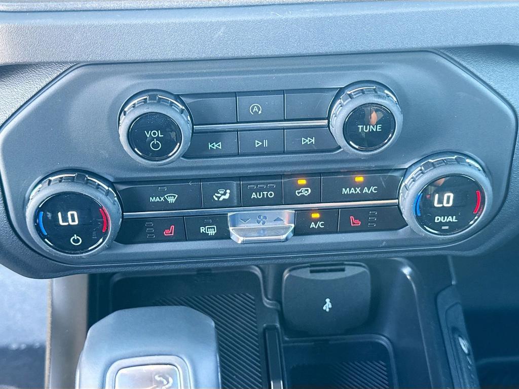 new 2025 Ford Bronco car, priced at $45,904