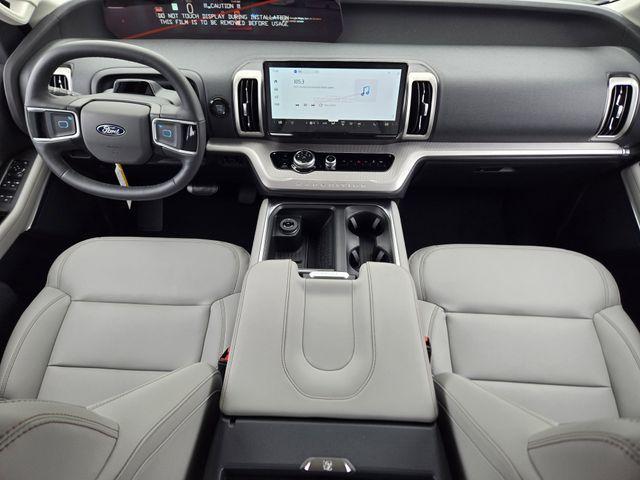 new 2025 Ford Expedition car, priced at $65,194