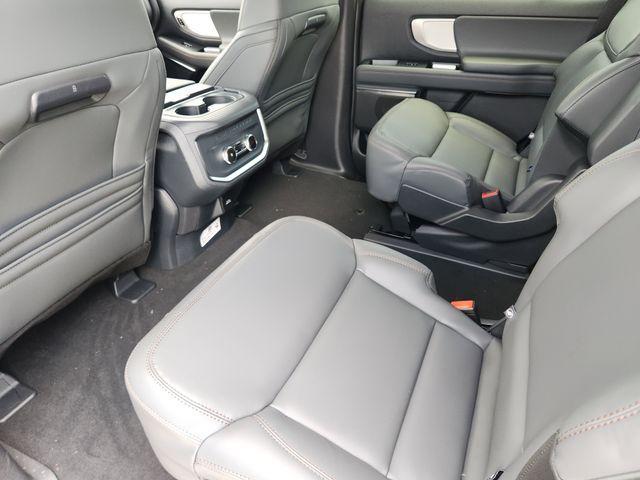 new 2025 Ford Expedition car, priced at $68,210