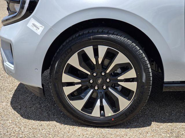 new 2025 Ford Expedition car, priced at $77,235