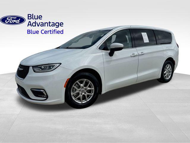 used 2023 Chrysler Pacifica car, priced at $23,347