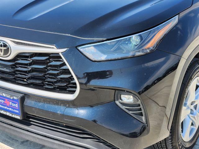 used 2022 Toyota Highlander car, priced at $23,277