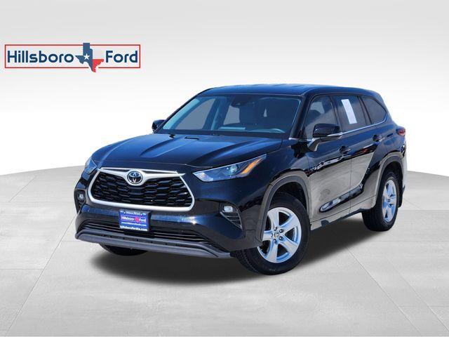 used 2022 Toyota Highlander car, priced at $23,527